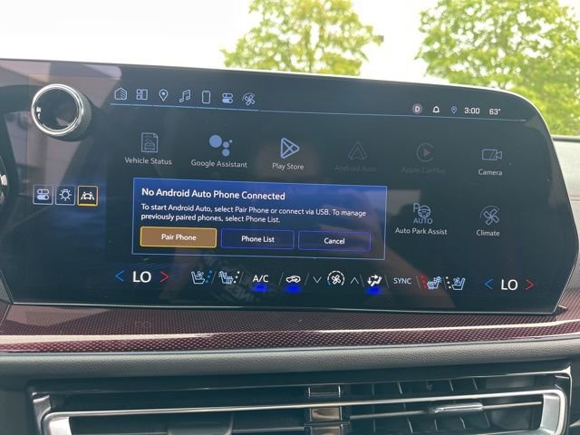 Used 2024 Chevrolet Traverse RS image 40