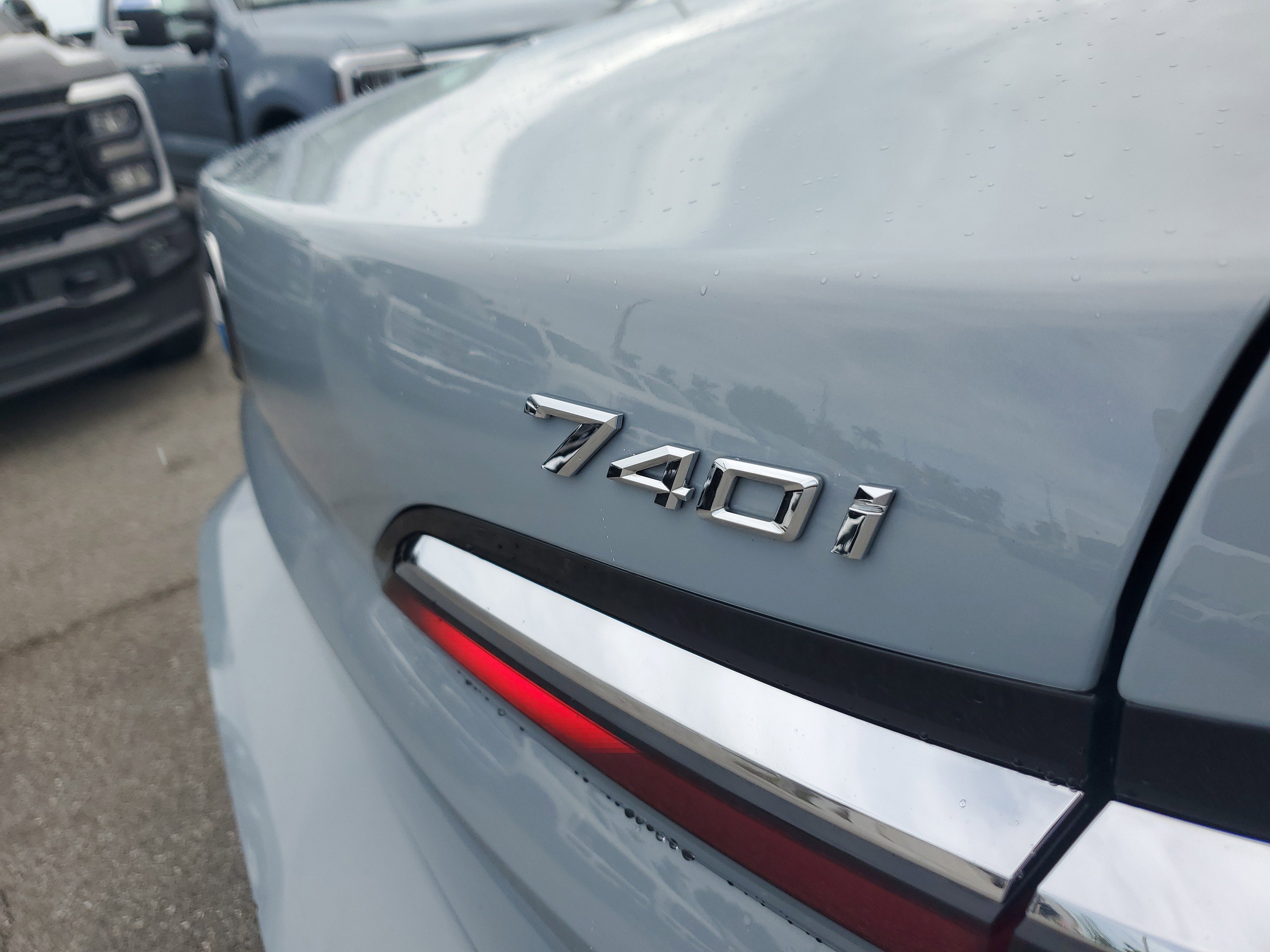 Used 2024 BMW 740i xDrive image 30