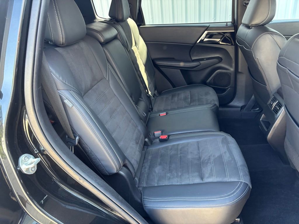 Used 2024 Mitsubishi Outlander SE image 38