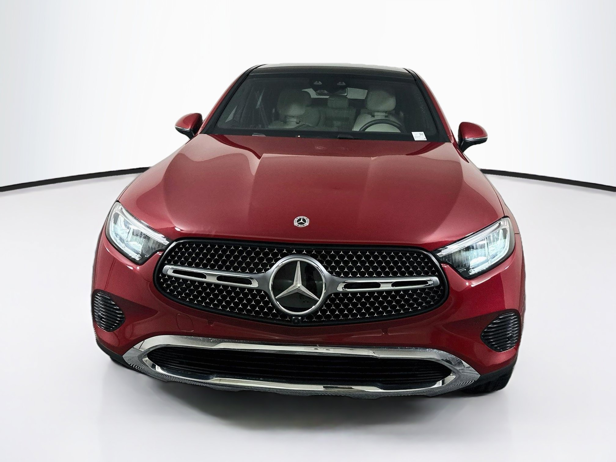 Used 2026 Mercedes-Benz GLC 300 4MATIC image 2