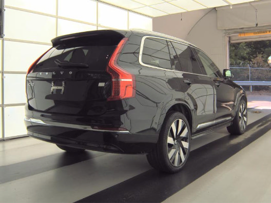 Used 2024 Volvo XC90 T8 Plus AWD/4WD image 5