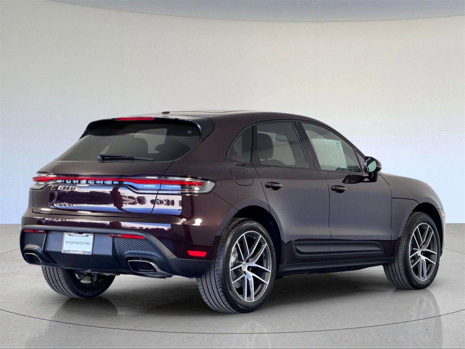 New 2026 Porsche Macan image 8