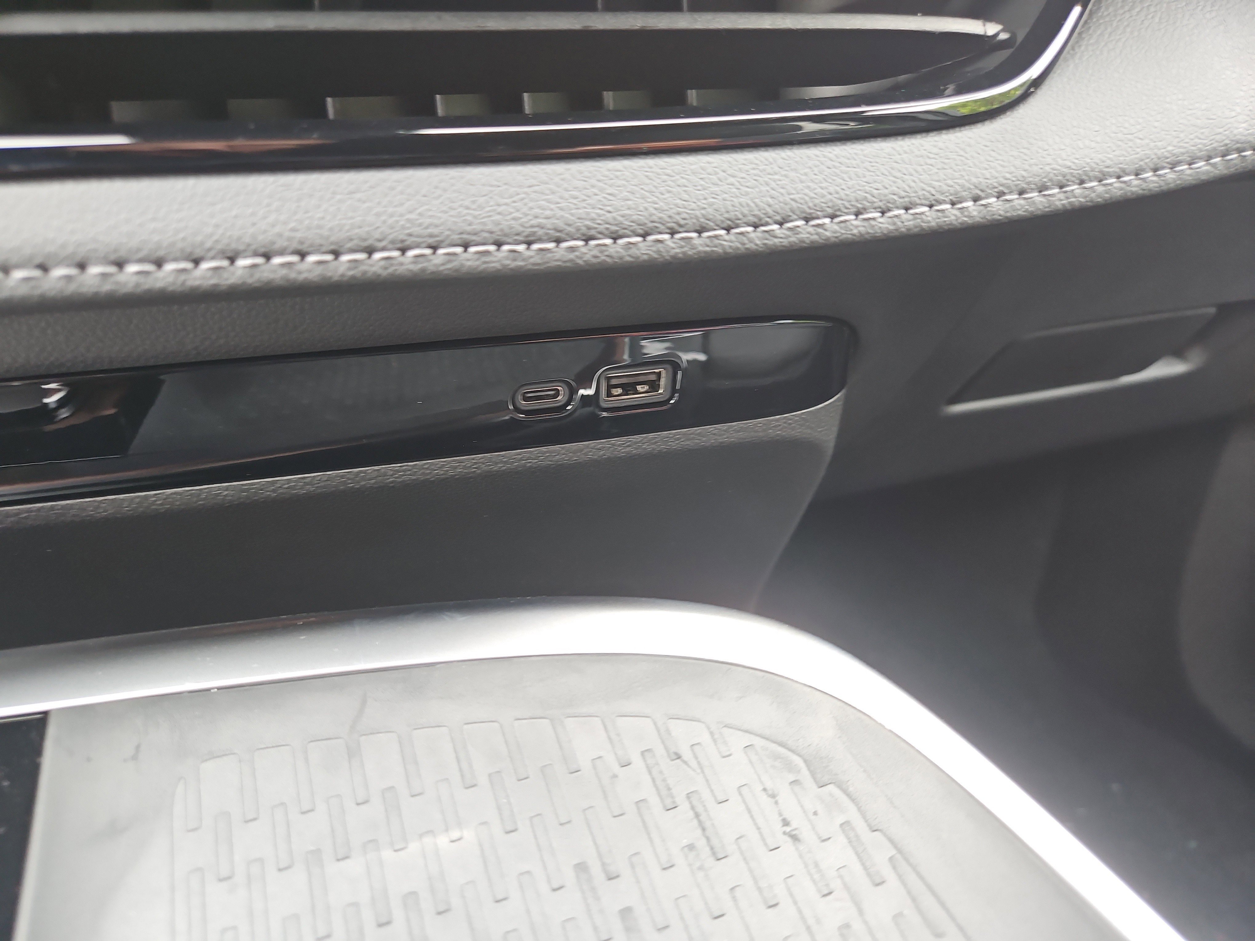 New 2026 Buick Enclave Sport Touring image 28