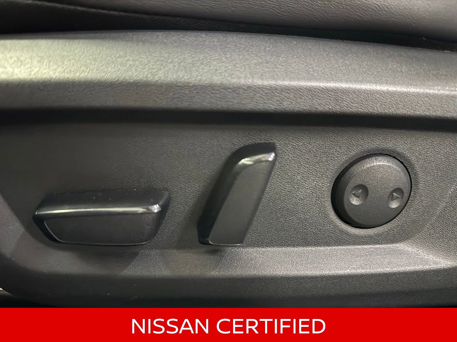 Certified 2022 Nissan Rogue SV w/ SV Premium Package image 28