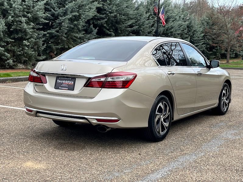 Used 2016 Honda Accord LX image 21