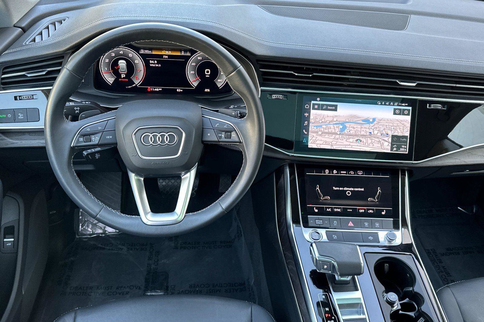 Used 2023 Audi Q8 Premium image 14