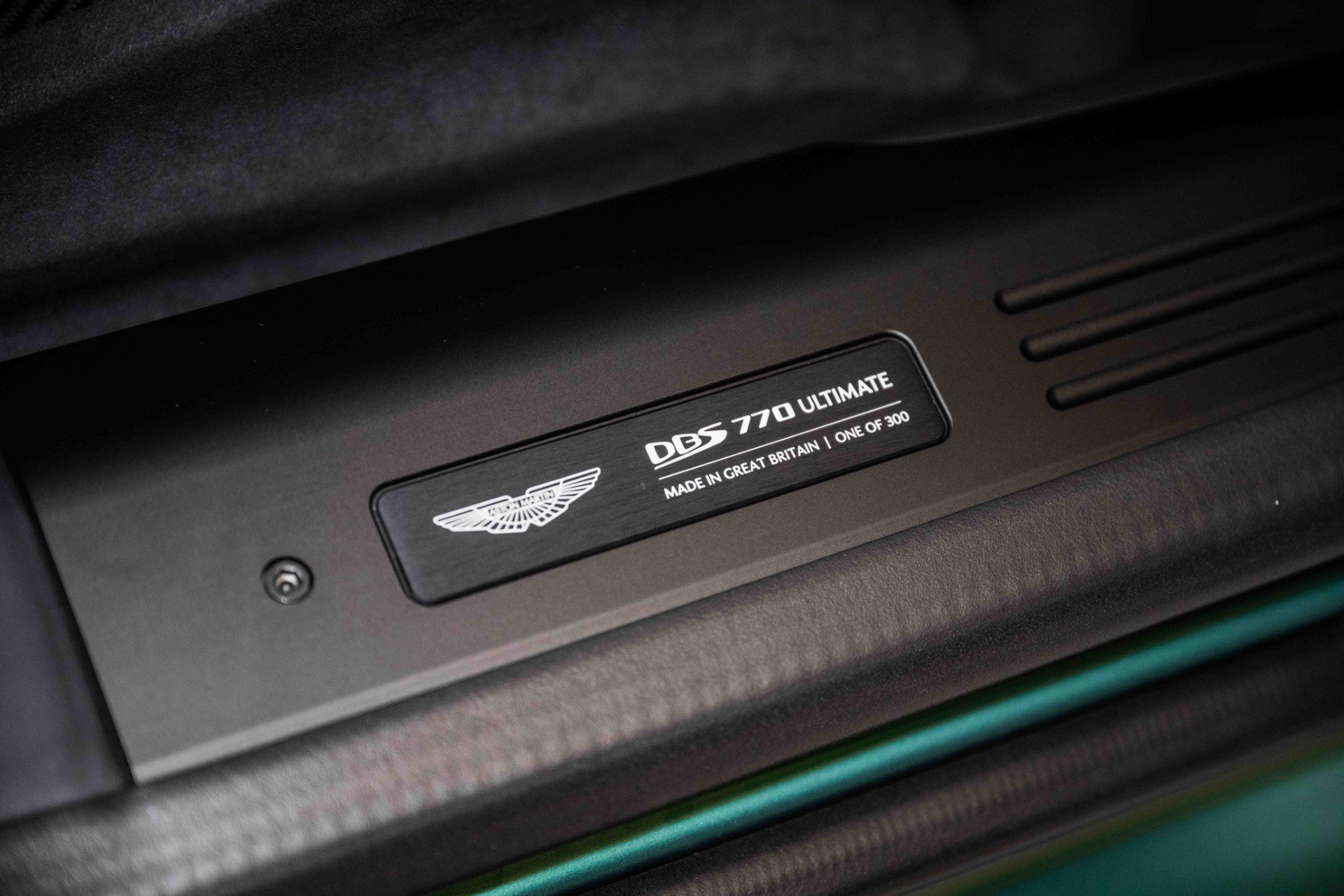Used 2023 Aston Martin DBS Coupe RWD image 31