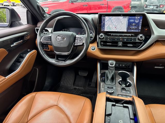 Used 2020 Toyota Highlander Platinum AWD/4WD image 11