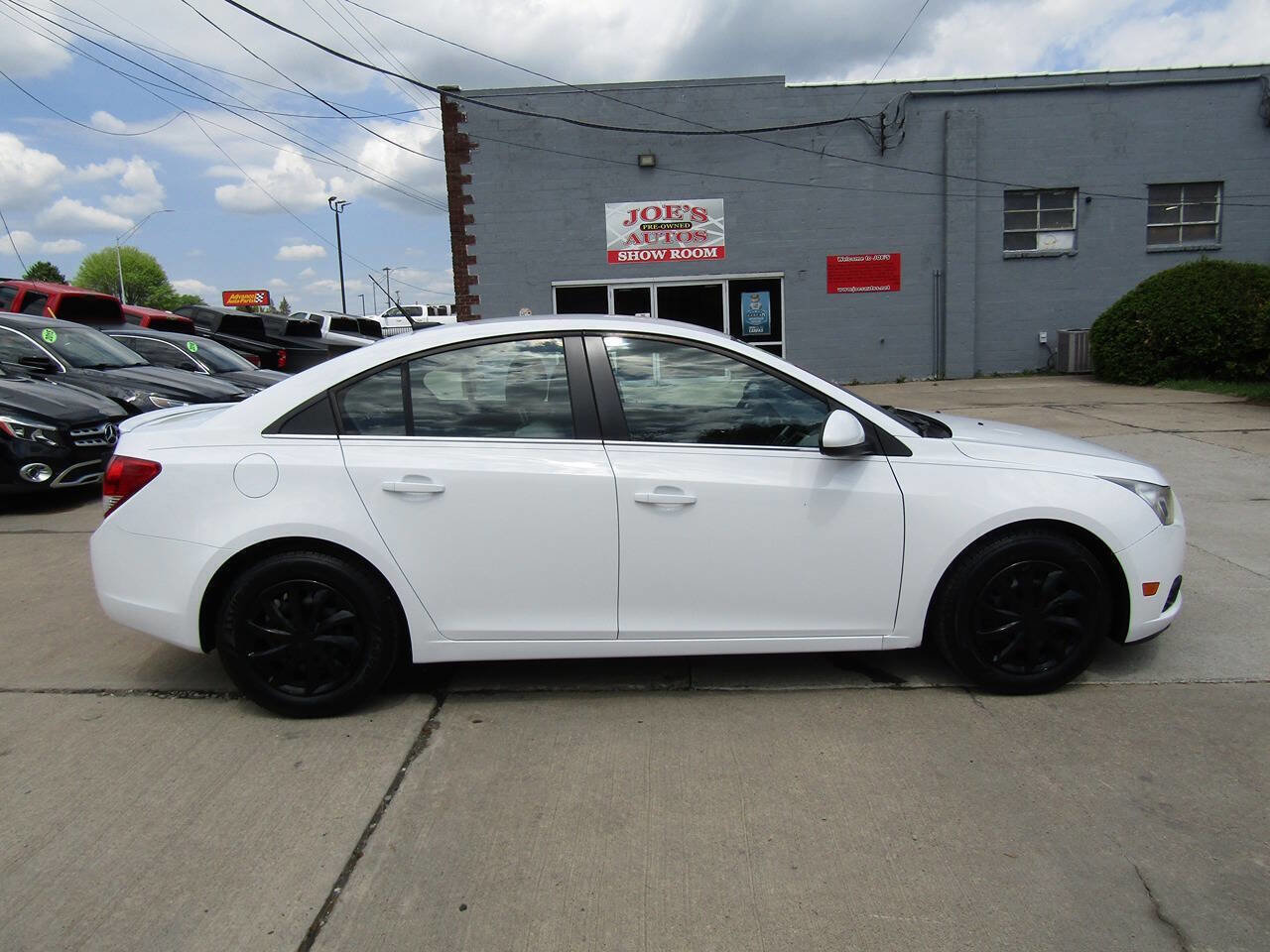Used 2011 Chevrolet Cruze LS w/ Connectivity Package FWD image 3