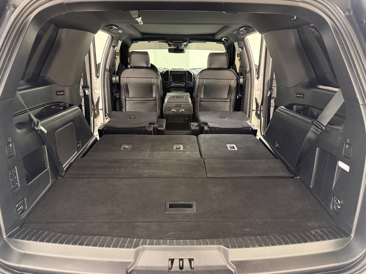 Used 2019 Ford Expedition Limited w/ Equipment Group 302A RWD image 24