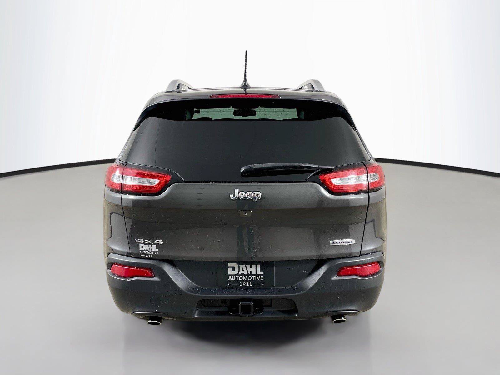Used 2014 Jeep Cherokee Latitude w/ Comfort/Convenience Group AWD/4WD image 12
