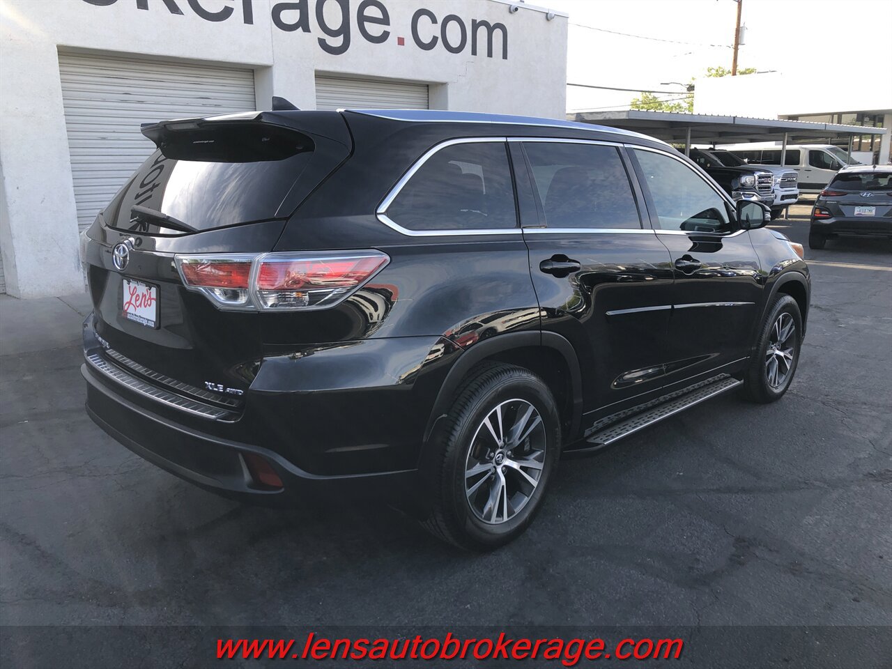 Used 2016 Toyota Highlander XLE w/ Protection Package #3 AWD/4WD image 7