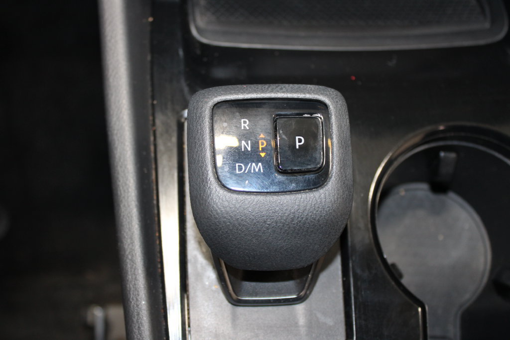 Used 2023 Nissan Rogue SV AWD/4WD image 45