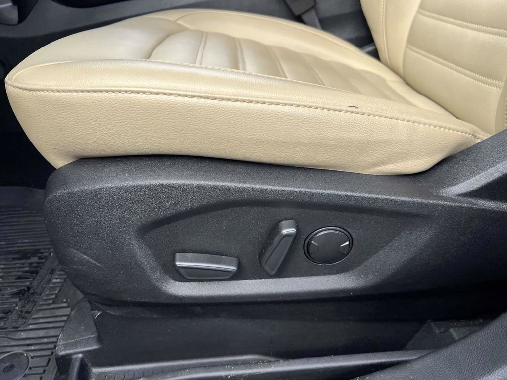 Used 2022 Ford Edge SEL w/ Convenience Package image 21