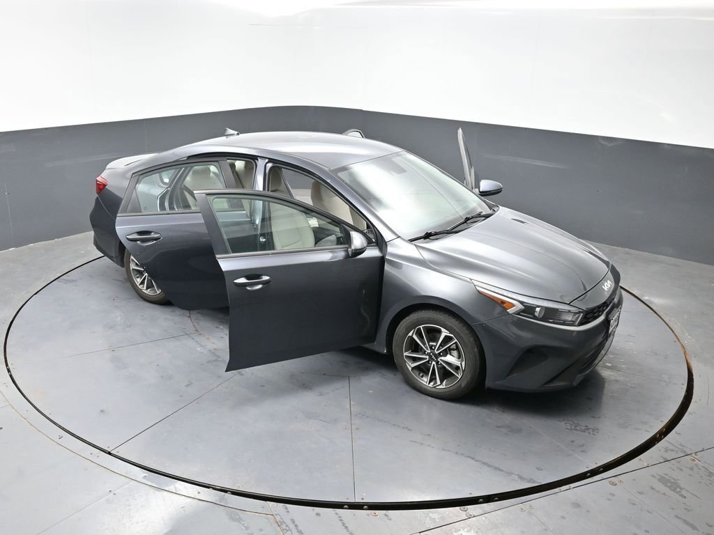 Used 2022 Kia Forte LXS w/ LXS Technology Package FWD image 35