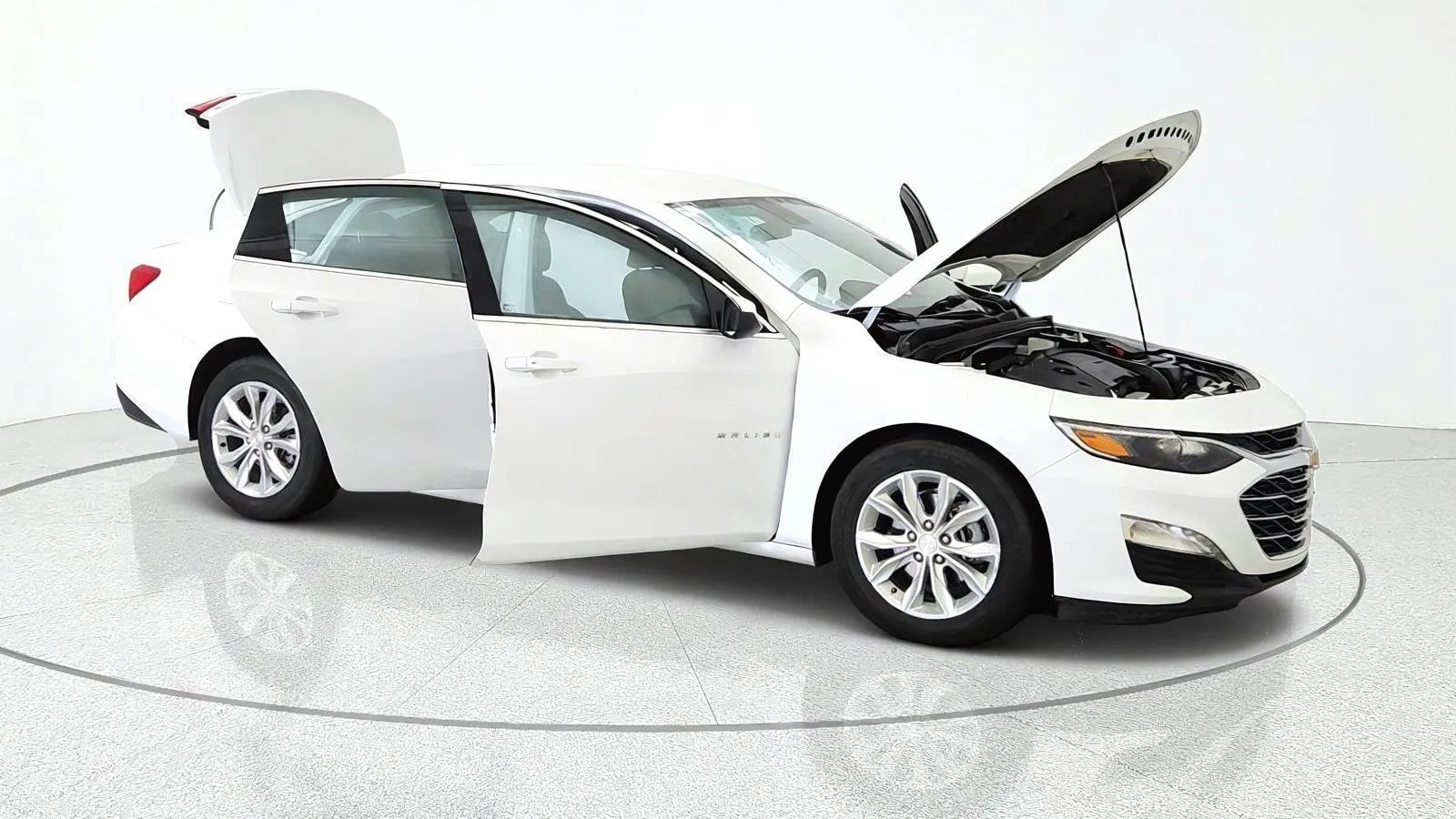 Used 2024 Chevrolet Malibu LT FWD image 11