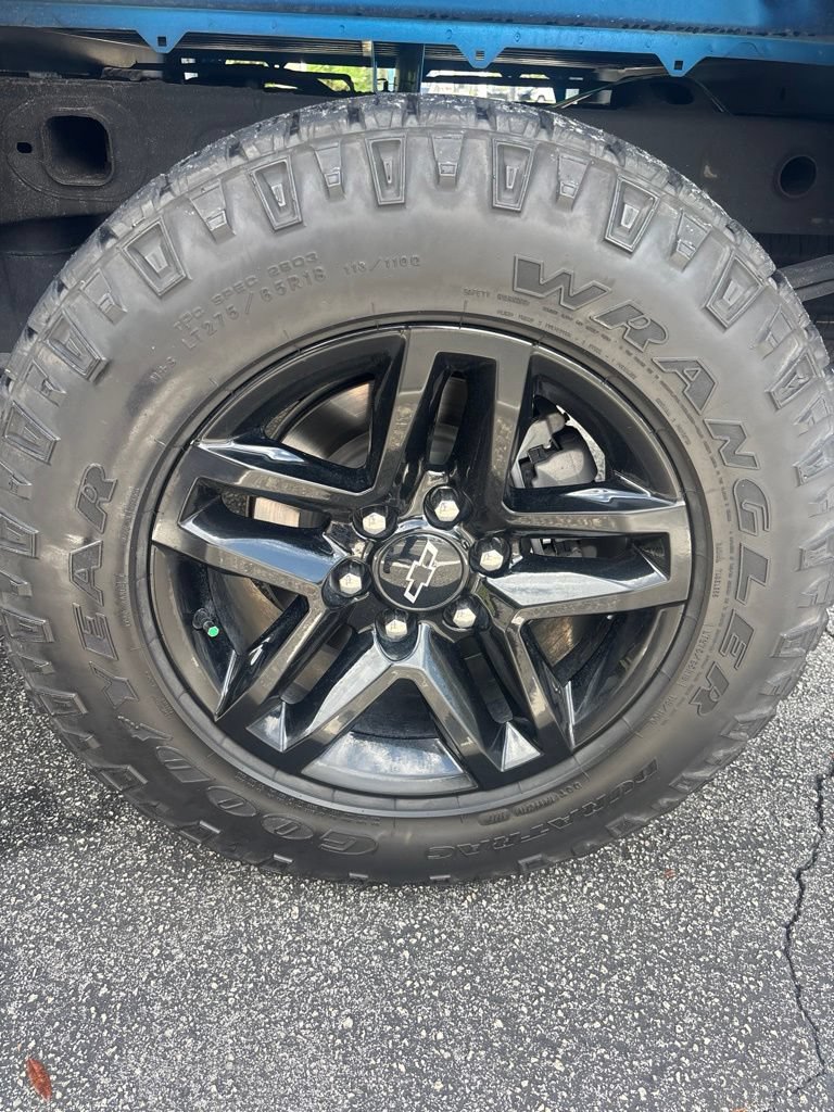 Used 2022 Chevrolet Silverado 1500 Custom Trail Boss AWD/4WD image 13