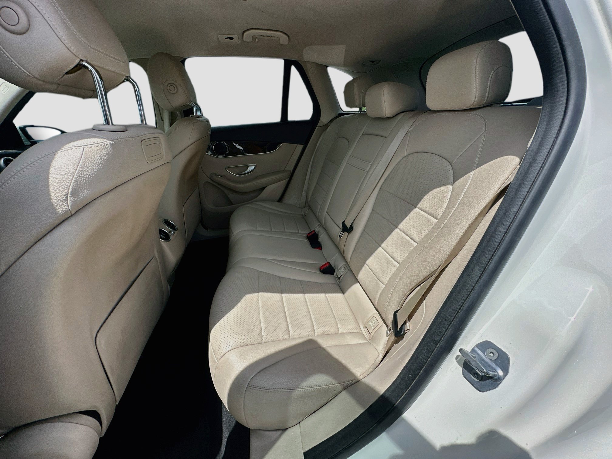 Used 2019 Mercedes-Benz GLC 300 image 23