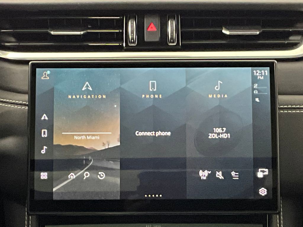 Used 2024 Jaguar F-PACE R-Dynamic S AWD/4WD image 11