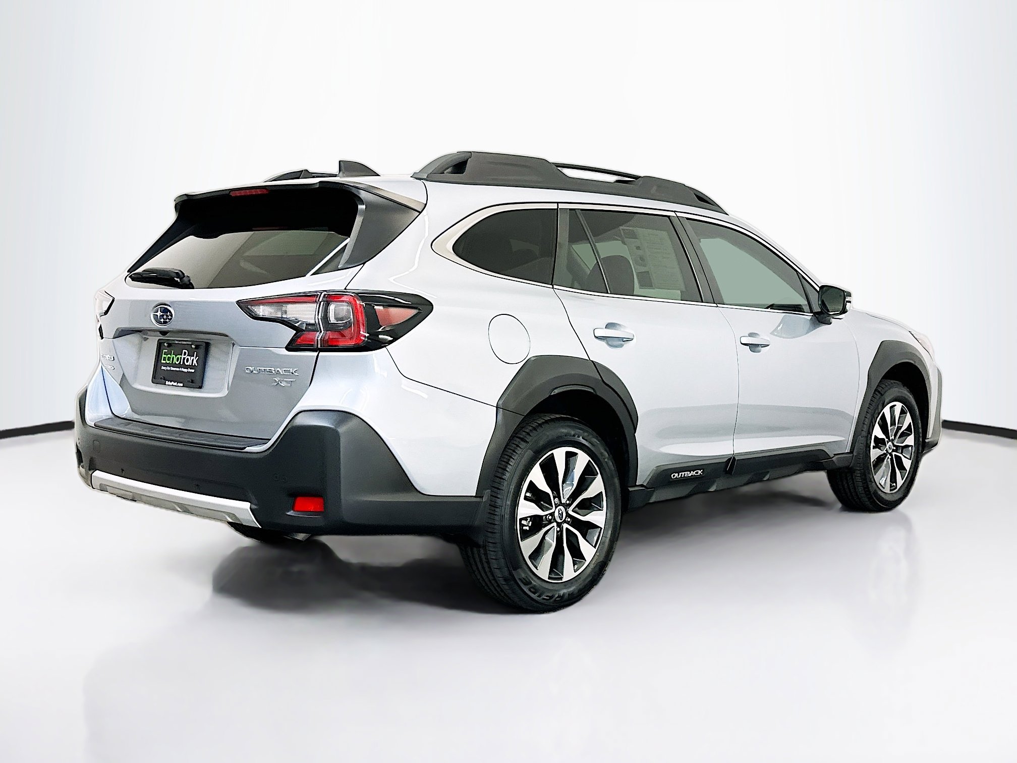 Used 2023 Subaru Outback Limited XT AWD/4WD image 9