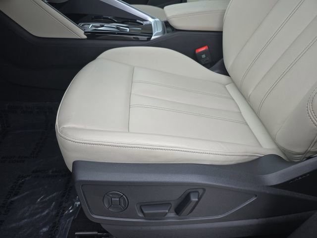 Used 2025 Audi Q5 Premium w/ Convenience Package AWD/4WD image 32