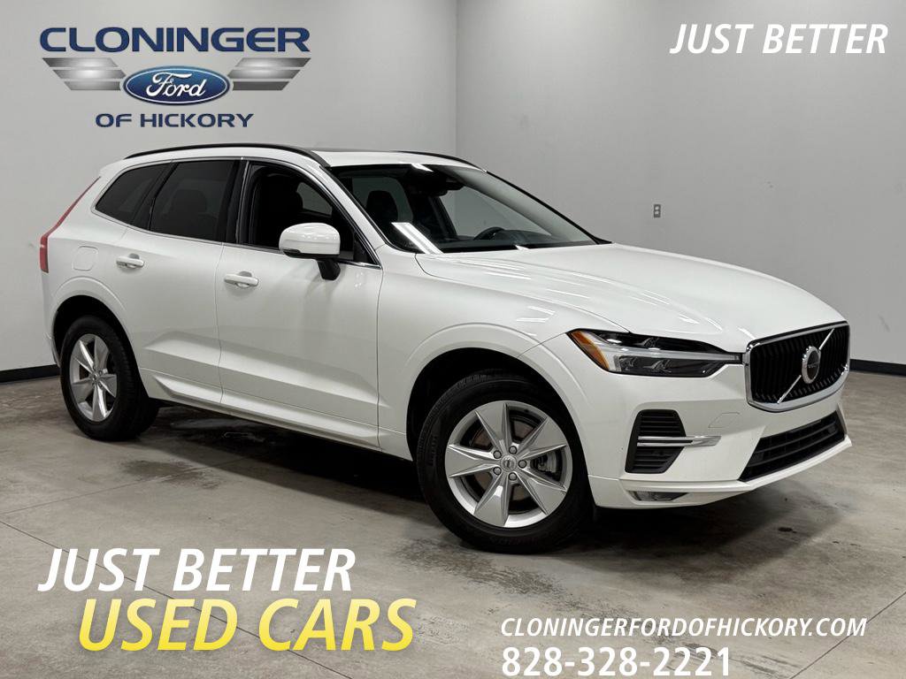 Used 2022 Volvo XC60 B5 Momentum image 1