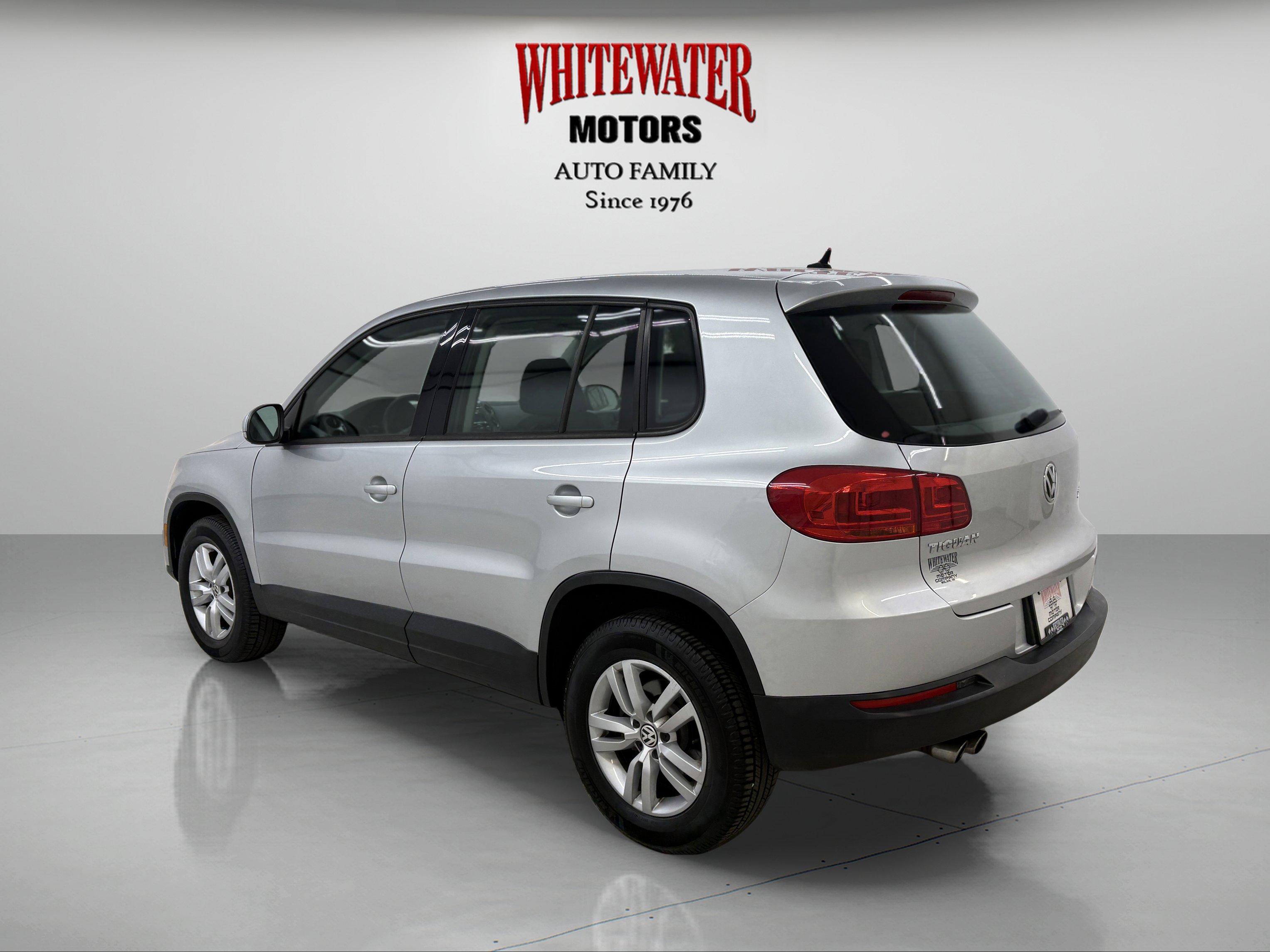 Used 2014 Volkswagen Tiguan S FWD image 2