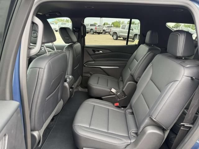 Used 2026 Chevrolet Traverse LT AWD/4WD image 13