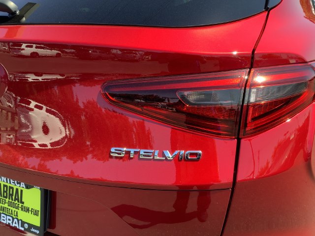 Used 2022 Alfa Romeo Stelvio Quadrifoglio w/ Active Assist Plus Package AWD/4WD image 45