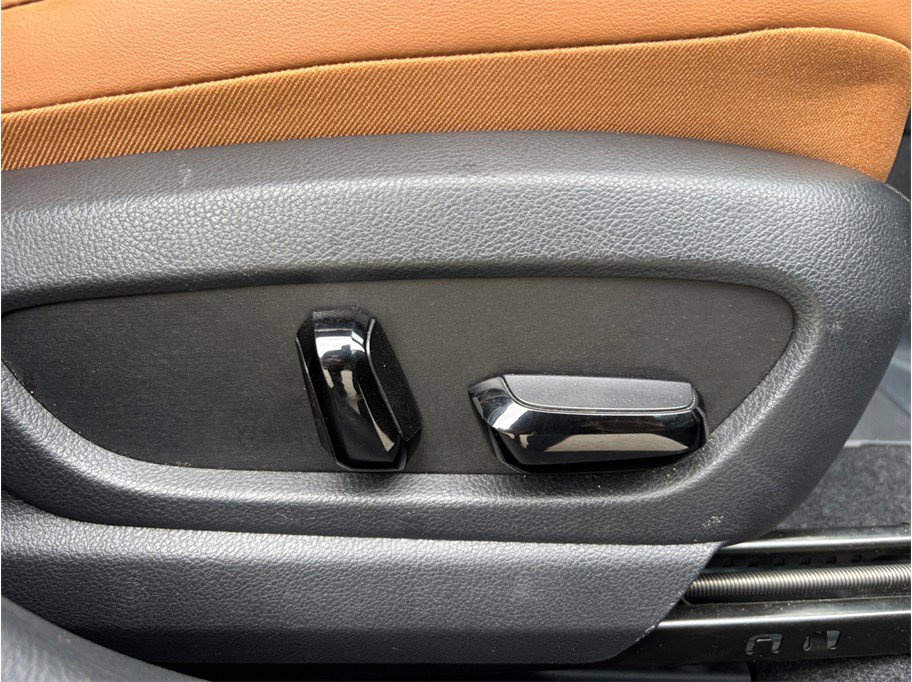 Used 2021 Lexus UX 250h w/ Premium Package image 43