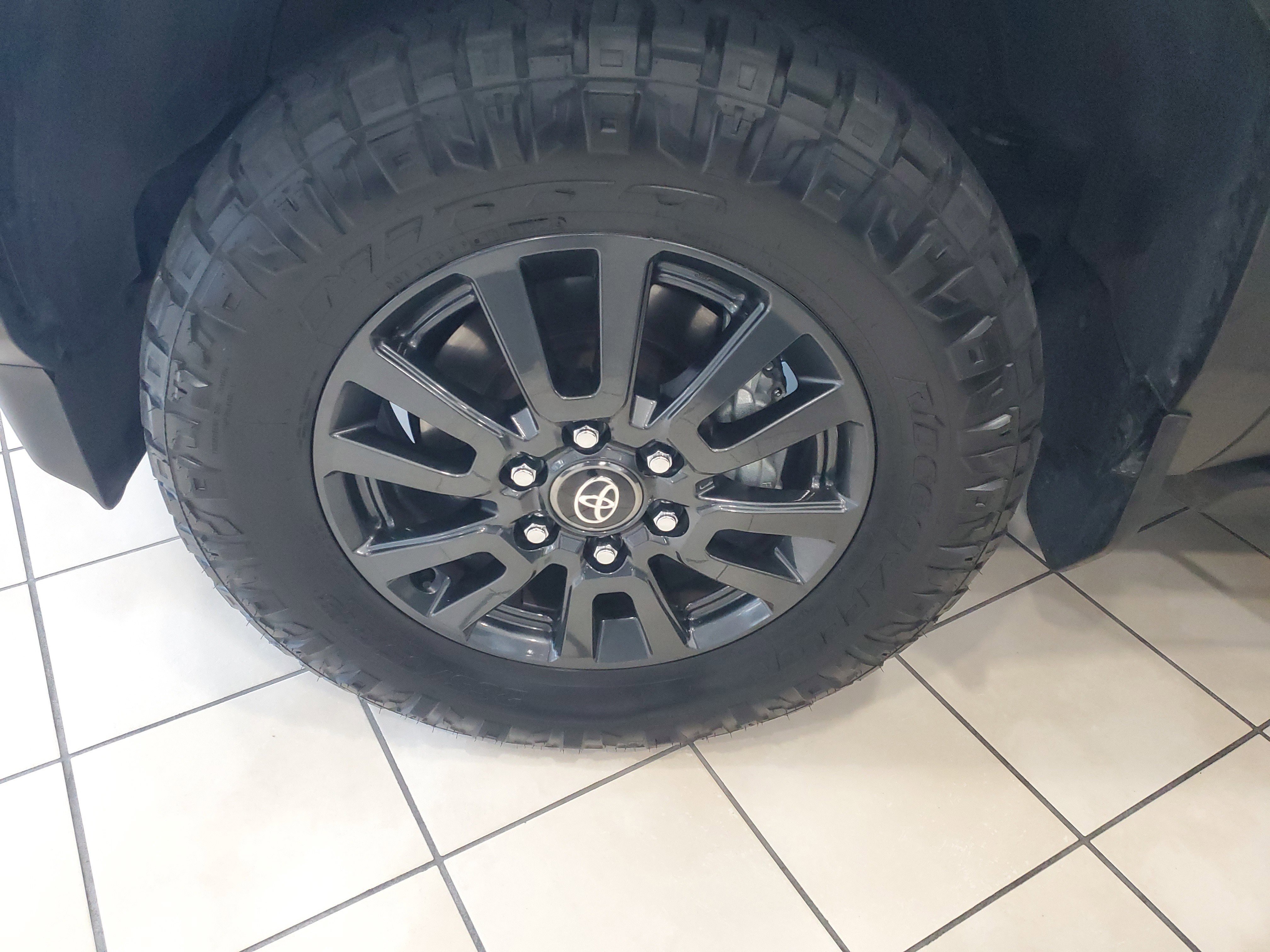 Certified 2025 Toyota Land Cruiser Base image 4