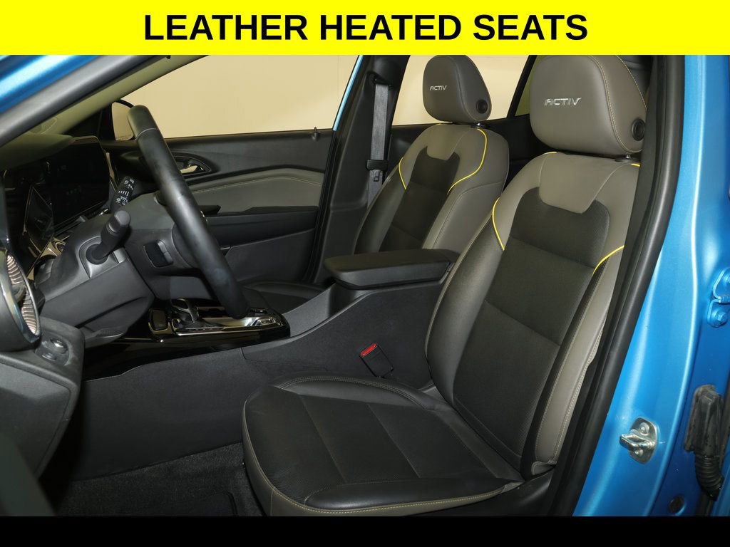 Used 2025 Chevrolet Trax ACTIV w/ Driver Confidence Package image 3