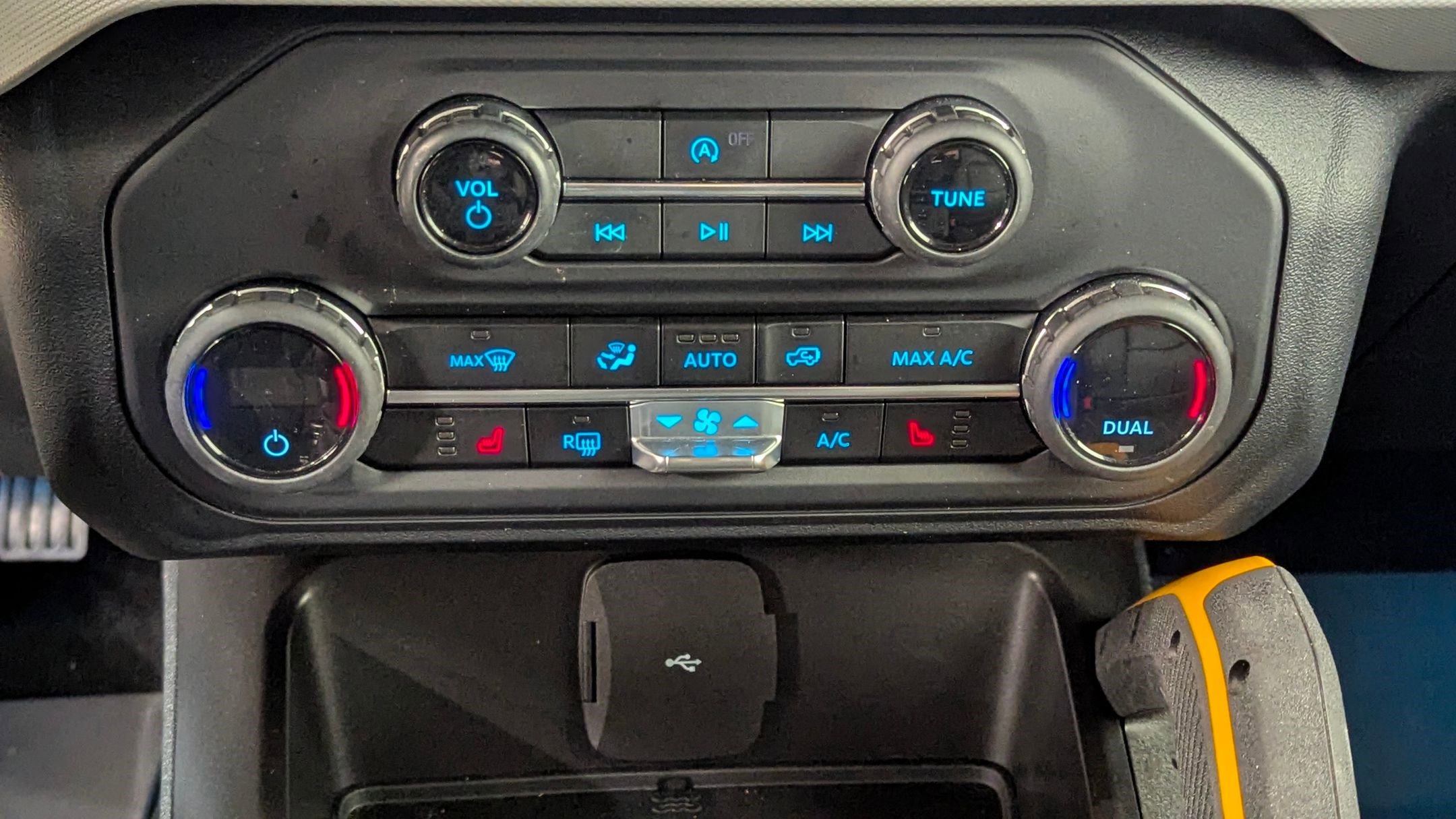 Certified 2023 Ford Bronco Badlands w/ Sasquatch Package image 27