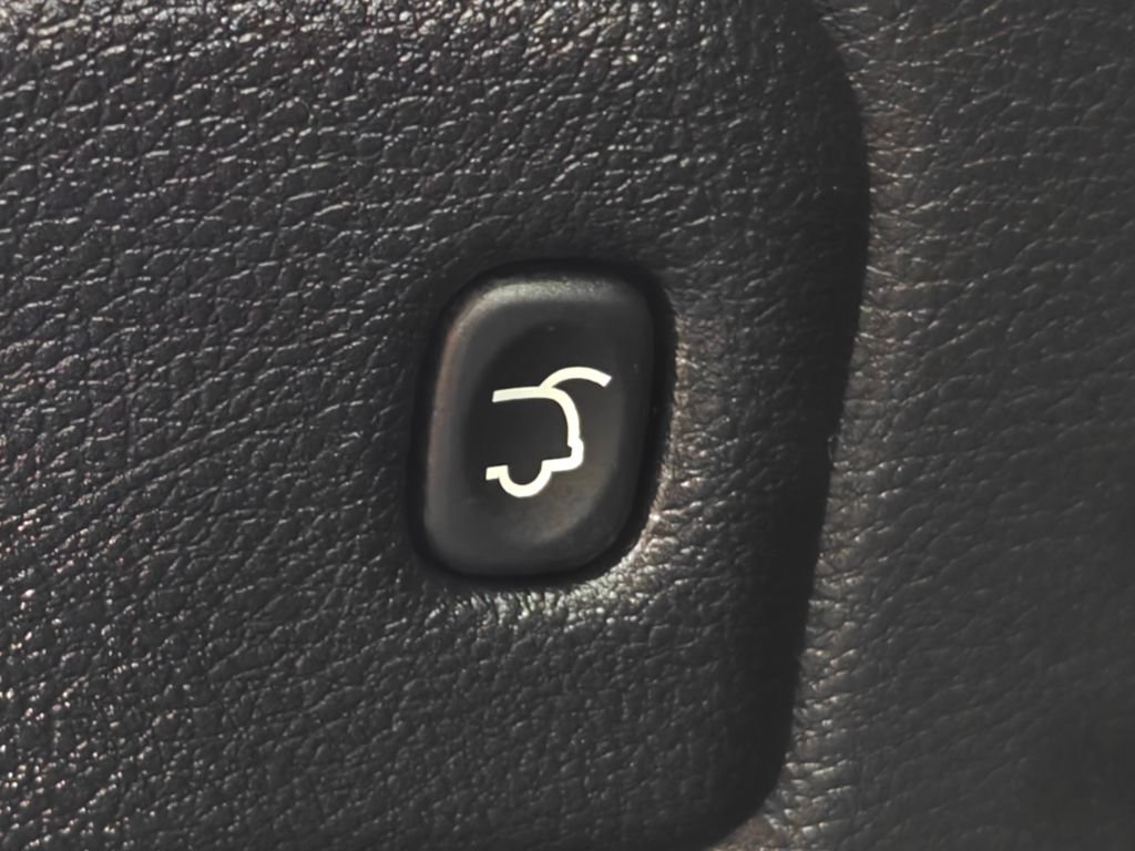 Used 2021 Jeep Grand Cherokee Limited AWD/4WD image 28