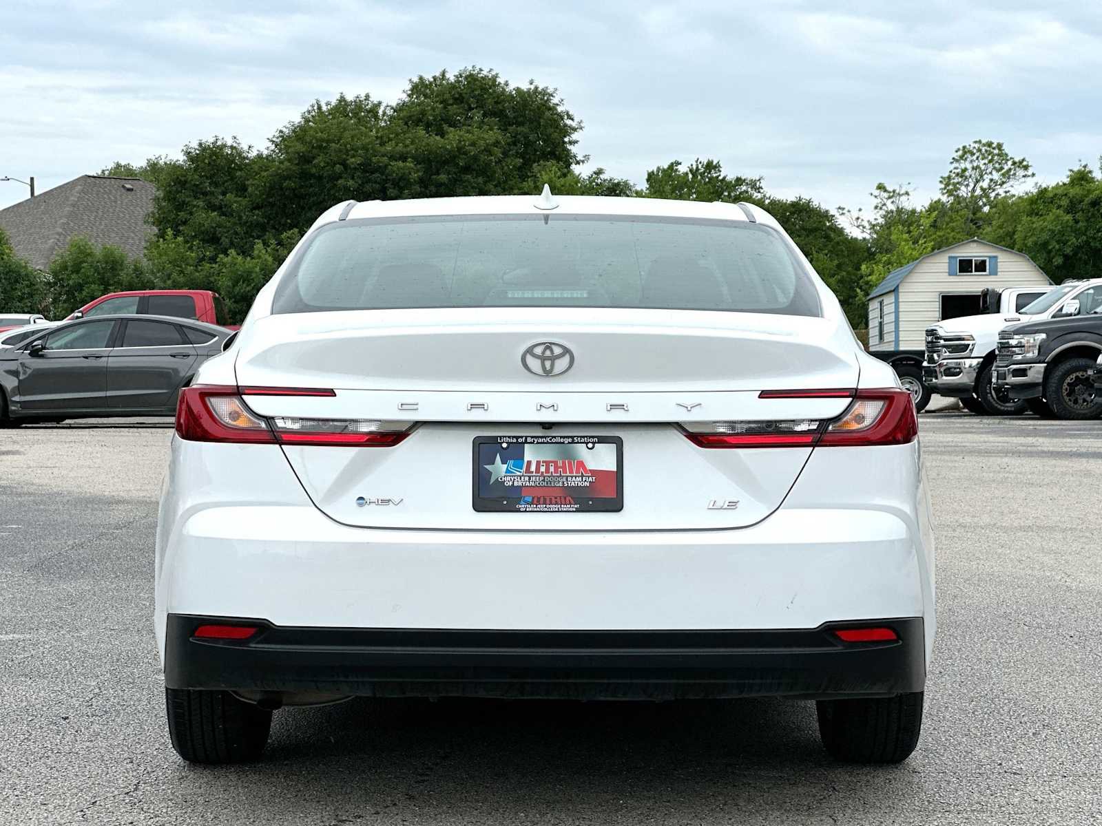 Used 2025 Toyota Camry LE image 14