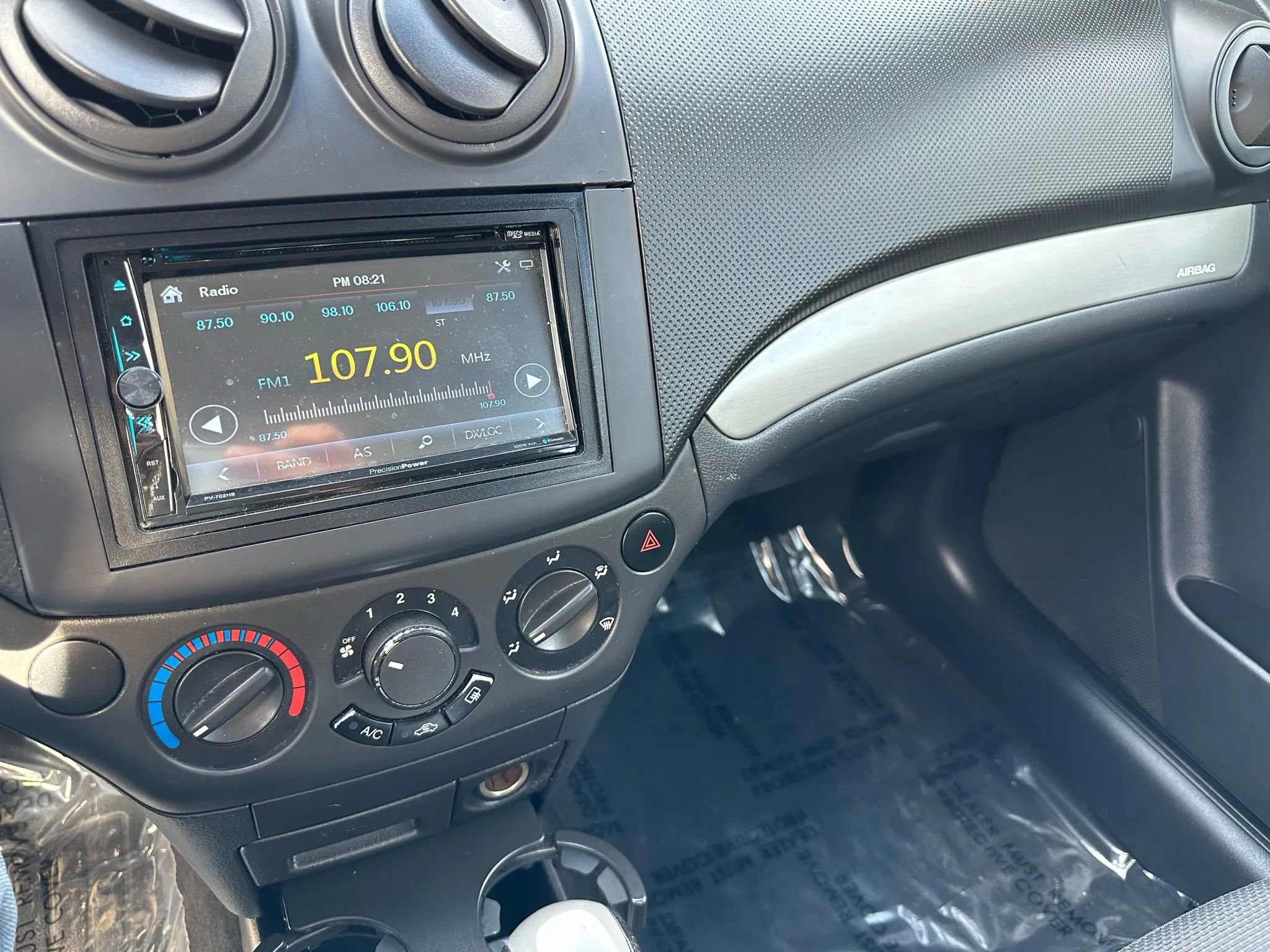 Used 2009 Chevrolet Aveo LT w/ Power and Convenience Package image 20