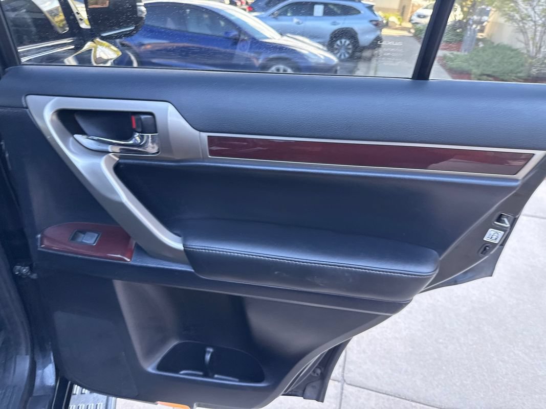 Used 2019 Lexus GX 460 Premium AWD/4WD image 18