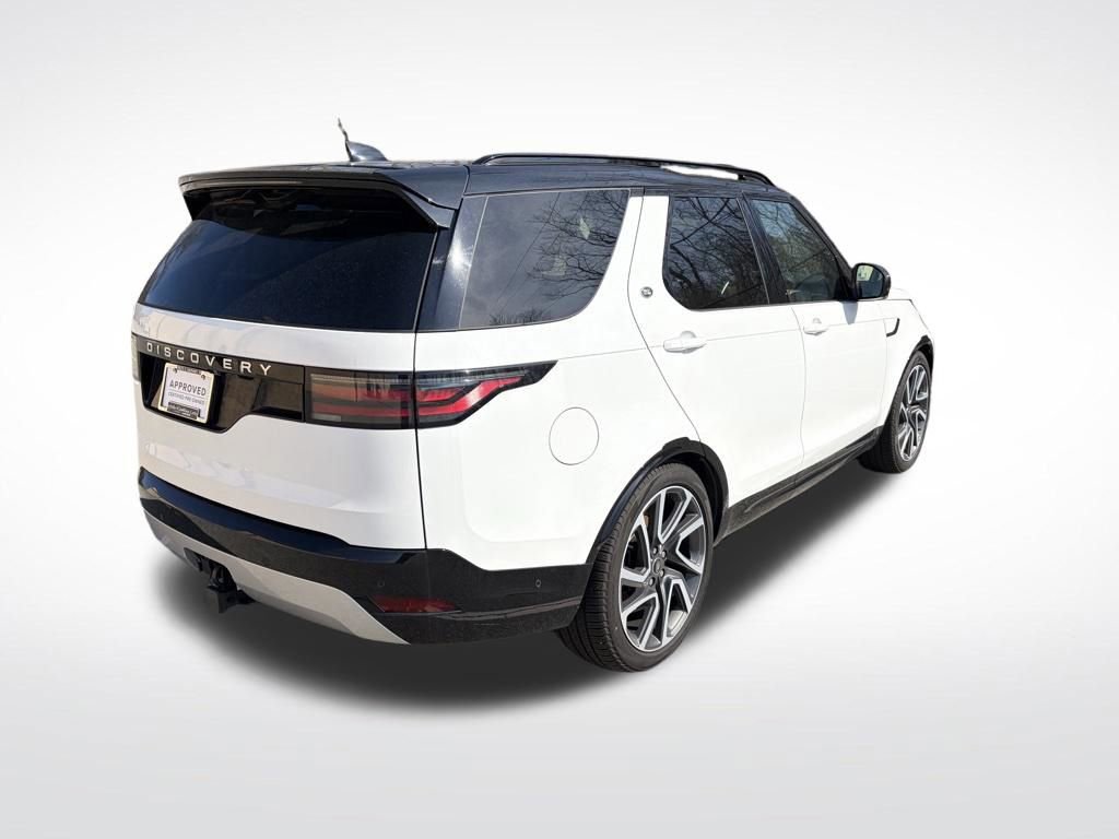 Certified 2025 Land Rover Discovery Metropolitan Edition AWD/4WD image 8