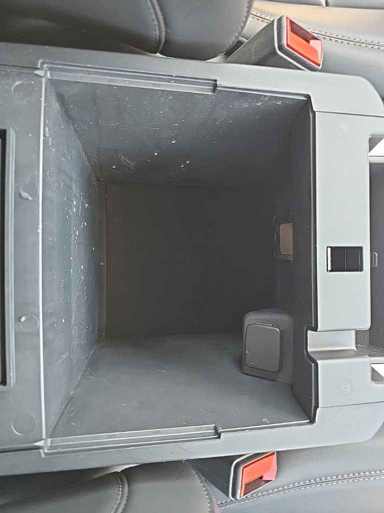 Used 2023 Ford Explorer XLT w/ Equipment Group 202A image 37