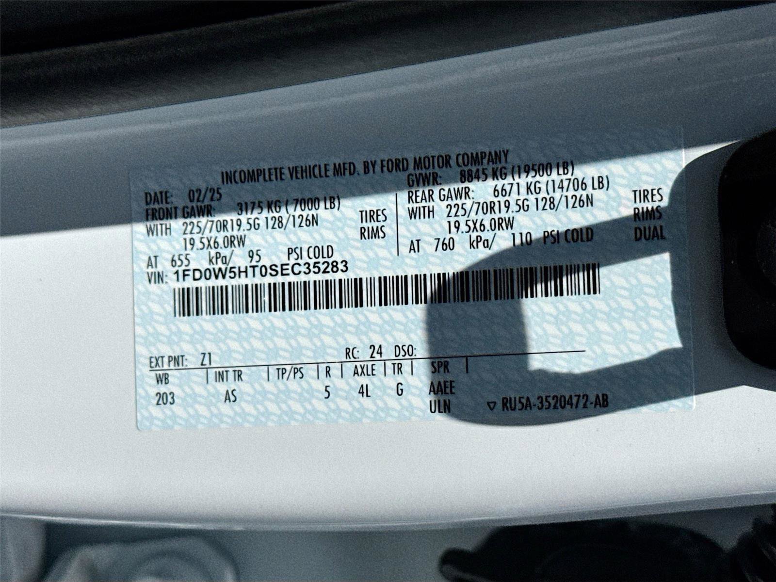 Used 2025 Ford F550 4x4 Crew Cab Super Duty image 34