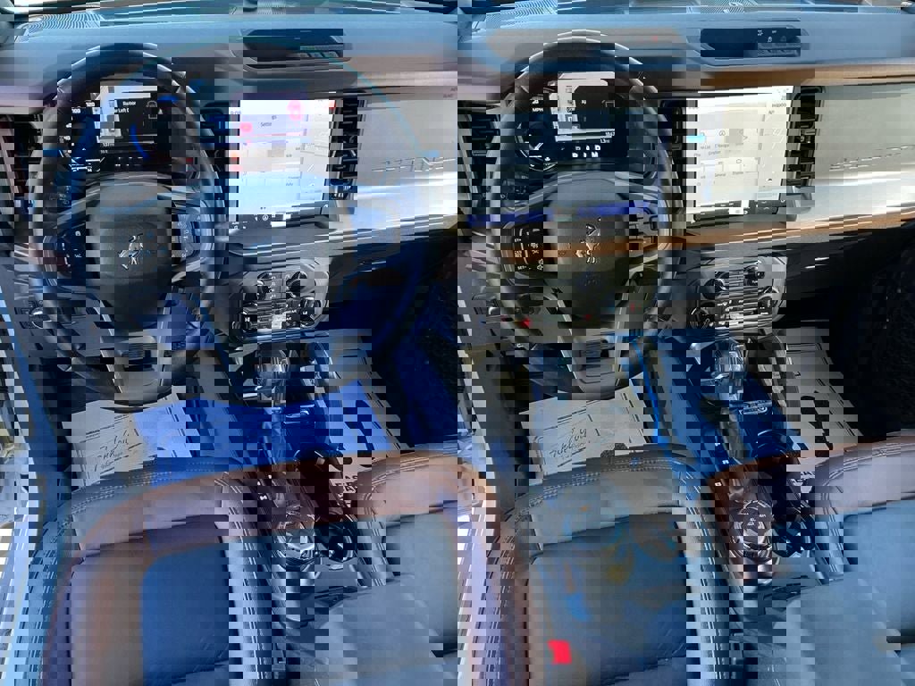 Used 2023 Ford Bronco Outer Banks image 10