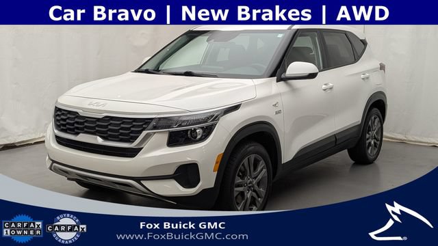 Used 2022 Kia Seltos LX AWD/4WD image 1