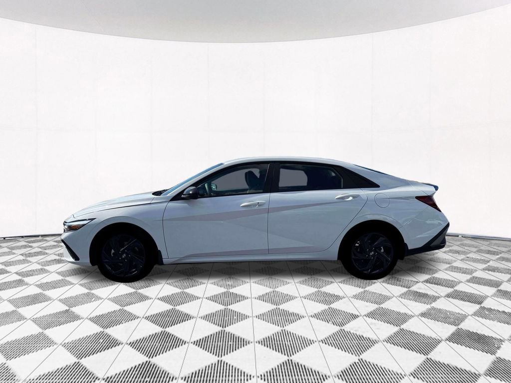 New 2026 Hyundai Elantra Sport image 3