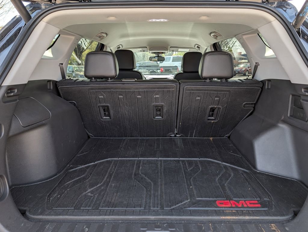Used 2024 GMC Terrain SLT w/ Infotainment Package II AWD/4WD image 24