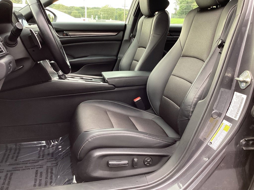 Used 2018 Honda Accord Sport image 10
