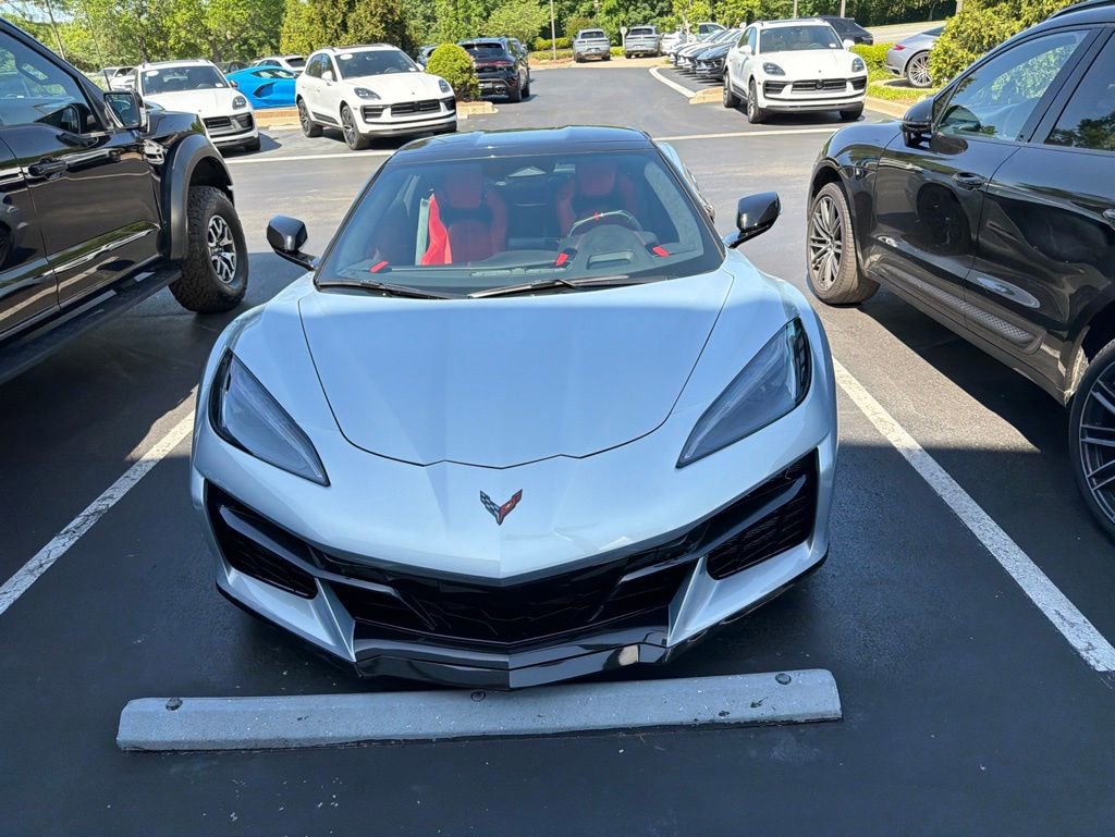 Used 2024 Chevrolet Corvette Z06 RWD image 2