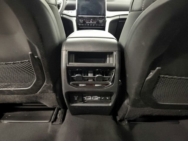 Used 2024 Jeep Grand Cherokee Limited RWD image 30