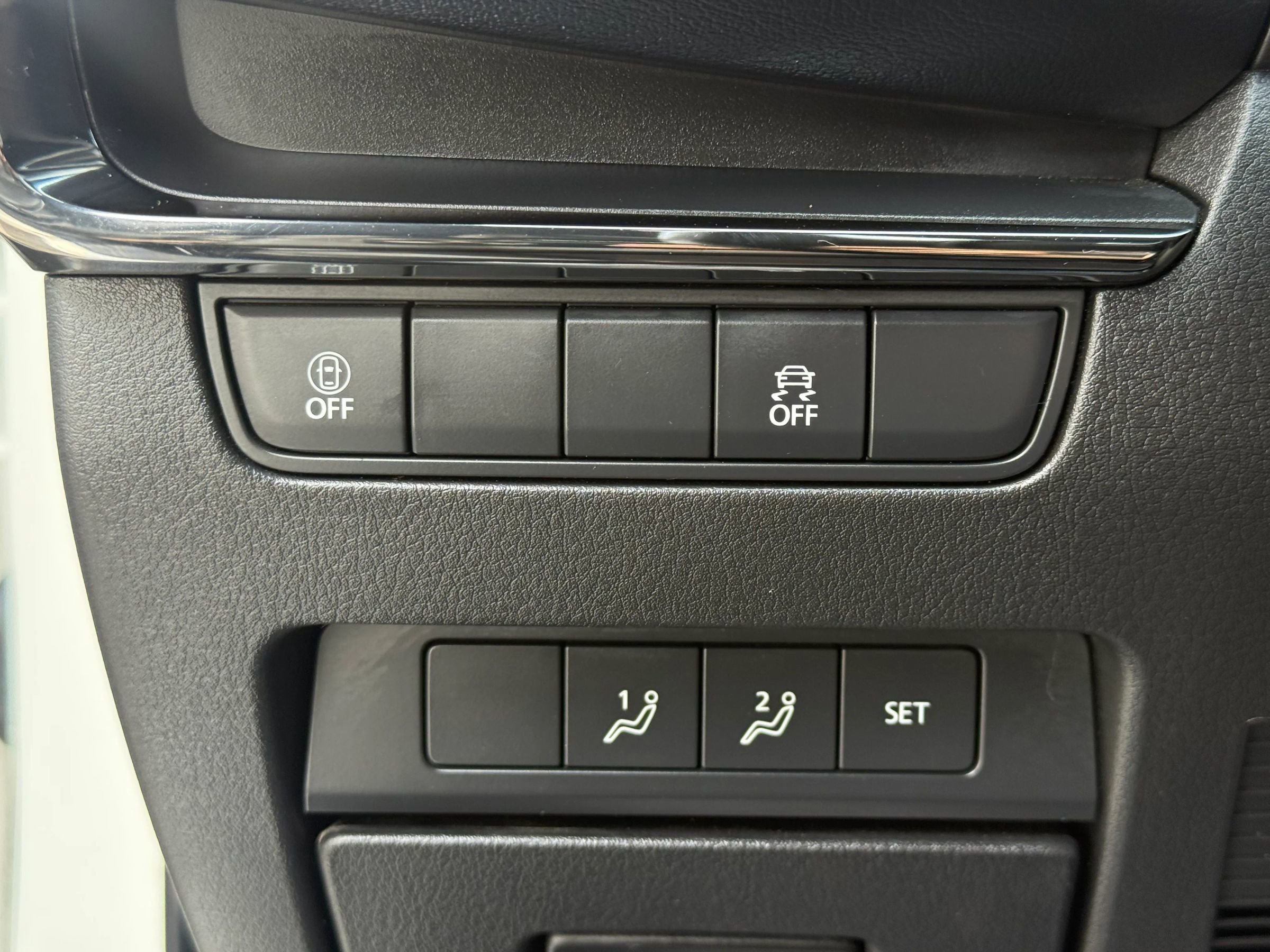 Used 2022 MAZDA MAZDA3 s image 28