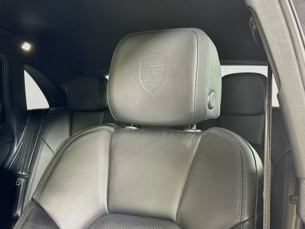 Certified 2021 Porsche Macan S AWD/4WD image 22