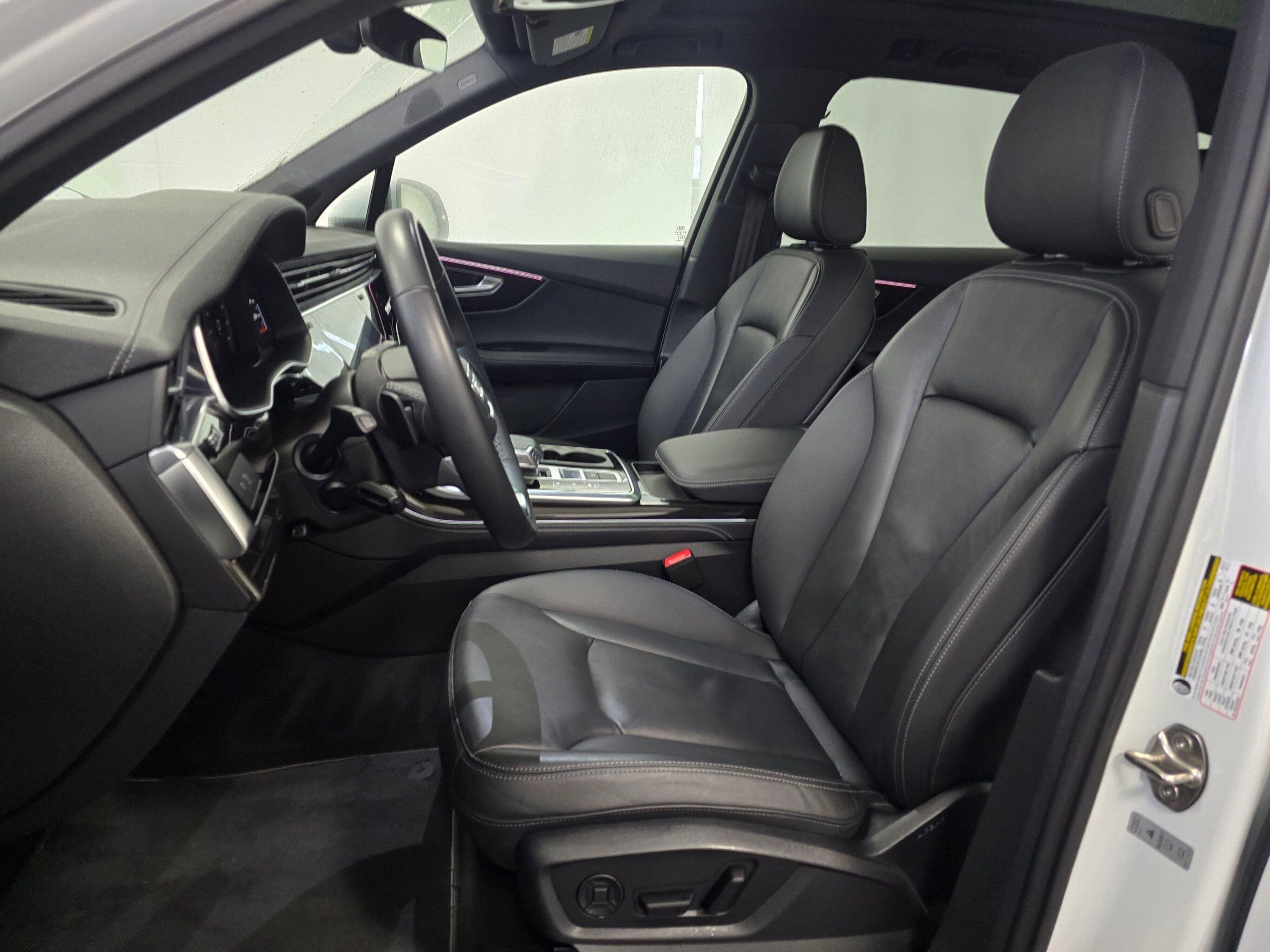 Used 2025 Audi Q7 3.0T Premium Plus image 13
